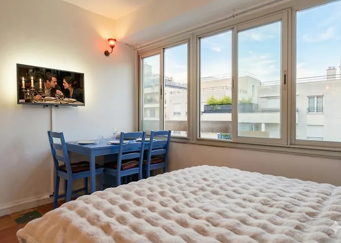 Apartament Esprit Vintage Avec Piscine, Proche Du Metro
