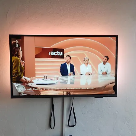 Esprit Vintage Avec Piscine, Proche Du Metro Lägenhet