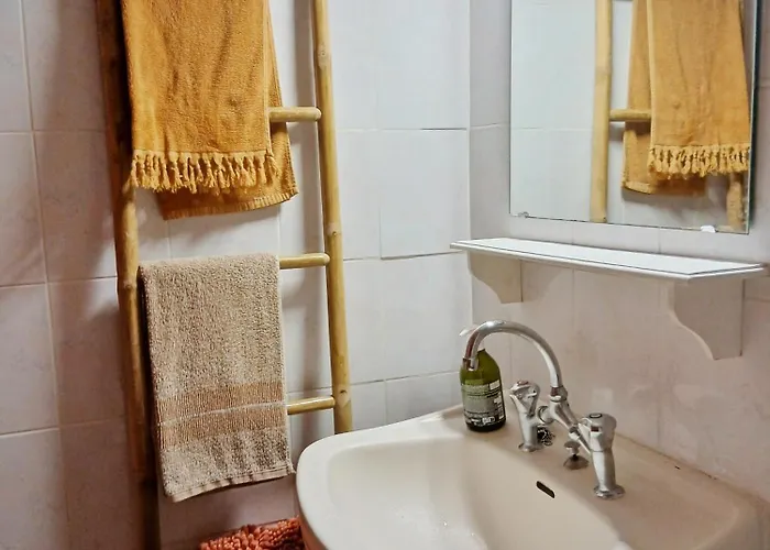 Esprit Vintage Avec Piscine, Proche Du Métro *
