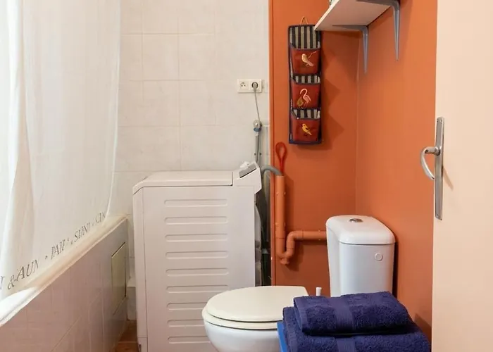 Esprit Vintage Avec Piscine, Proche Du Métro Appartement *
